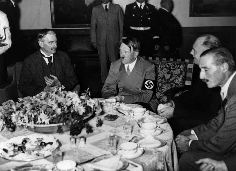 Neville Chamberlain i Adolf Hitler (1938 r.)
