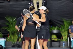 Świątek odprawiła Sabalenkę. Polka zagra o triumf w WTA Finals [WIDEO]
