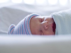 Pediatra: Na covidowym OIOM-ie leżą też niemowlęta