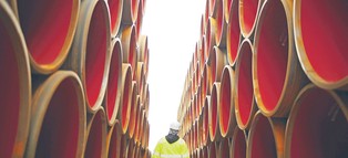 Budowa Nord Stream 2 jest niepewna. Zachodnie koncerny i tak pompują kasę w projekt