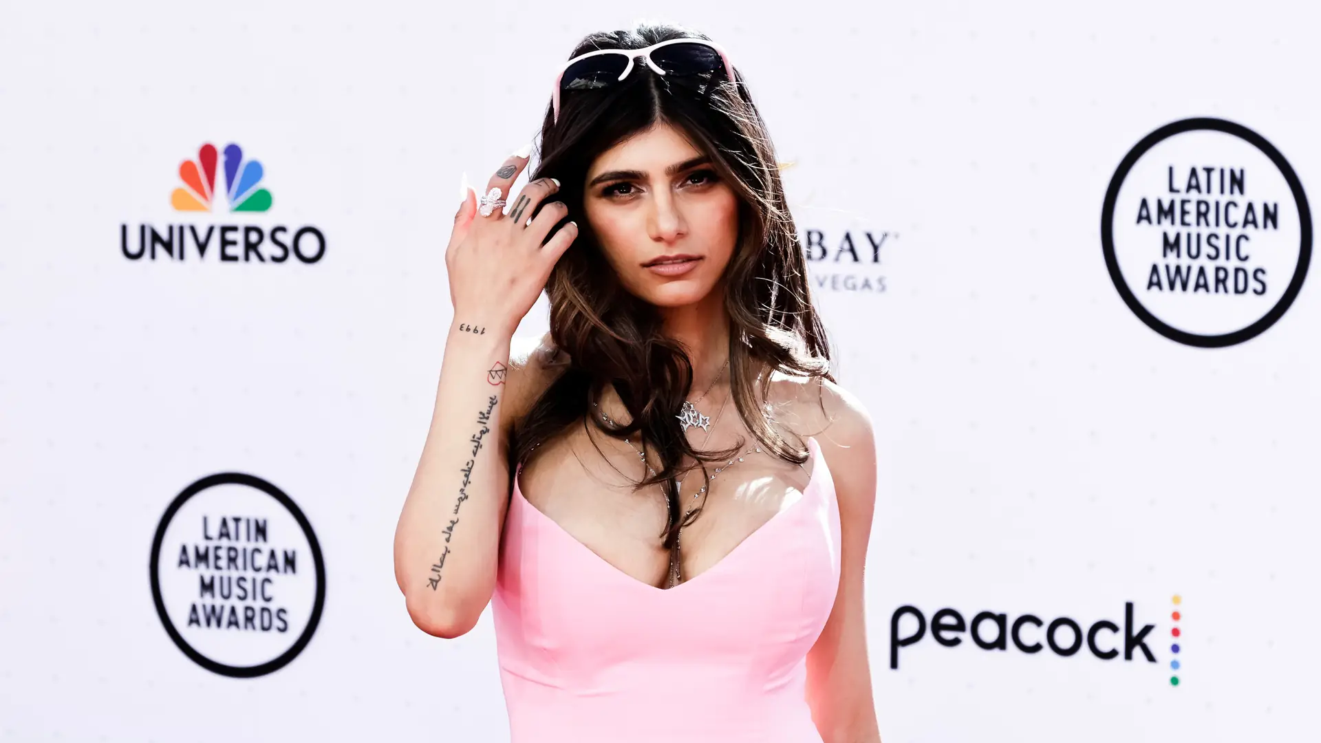 Mia Khalifa. Z dnia na dzień stała się "gwiazdą porno". ISIS groziło jej śmiercią