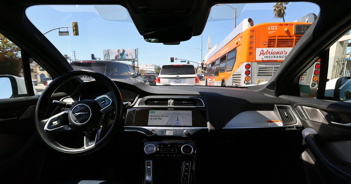A malfunctioning Waymo left a passenger stuck in the autonomous vehicle ...