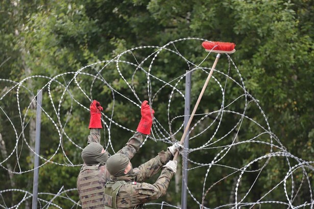 Budowa płotu na granicy Polski z Białorusią