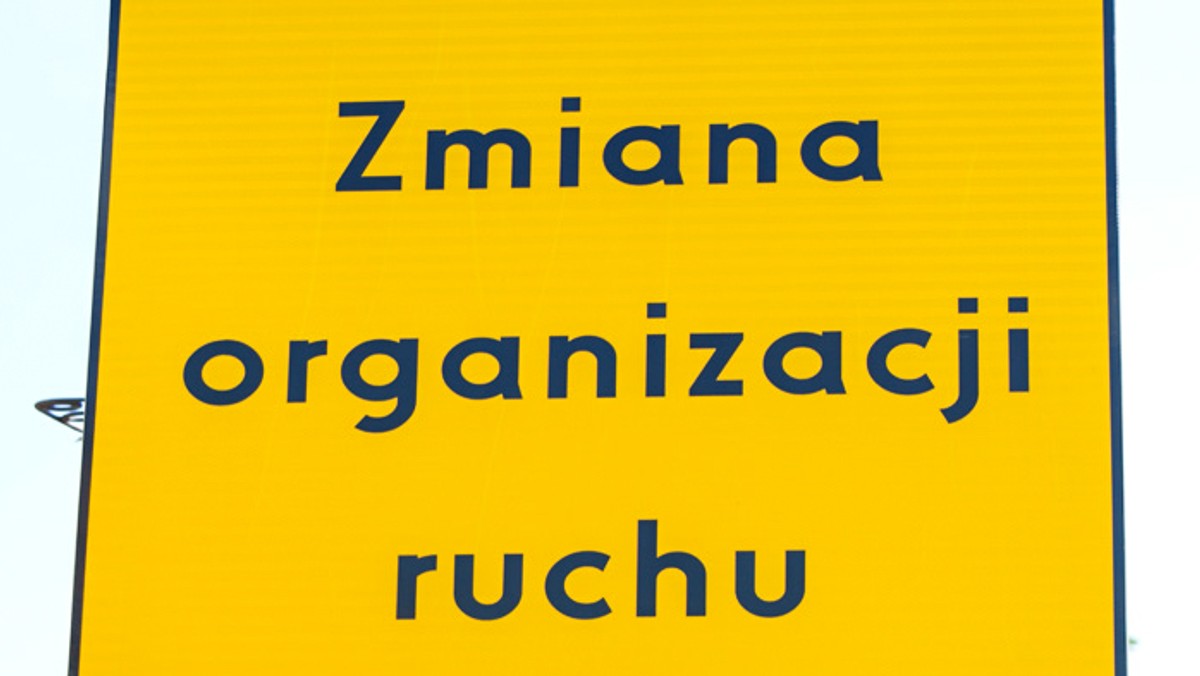 W okresie święta Wszystkich Świętych w rejonie cmentarza komunalnego w Gorzowie Wlkp. będzie obowiązywała zmieniona, tymczasowa organizacja ruchu. 1 listopada wjazd w prowadząca do cmentarza ul. Żwirową będzie zamknięty, a przejazd autobusami obsługującymi linie do nekropolii będzie tego dnia bezpłatny.