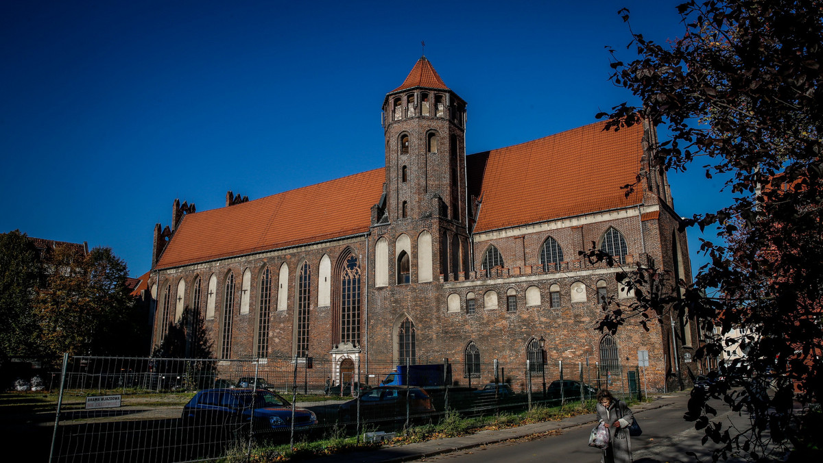 Bazylika św. Mikołaja w Gdańsku: Dominikanie odnaleźli papieskie regalia