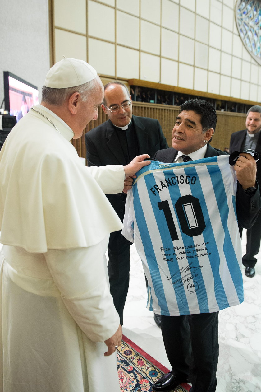 Diego Maradona odwiedził Papieża Franciszka!