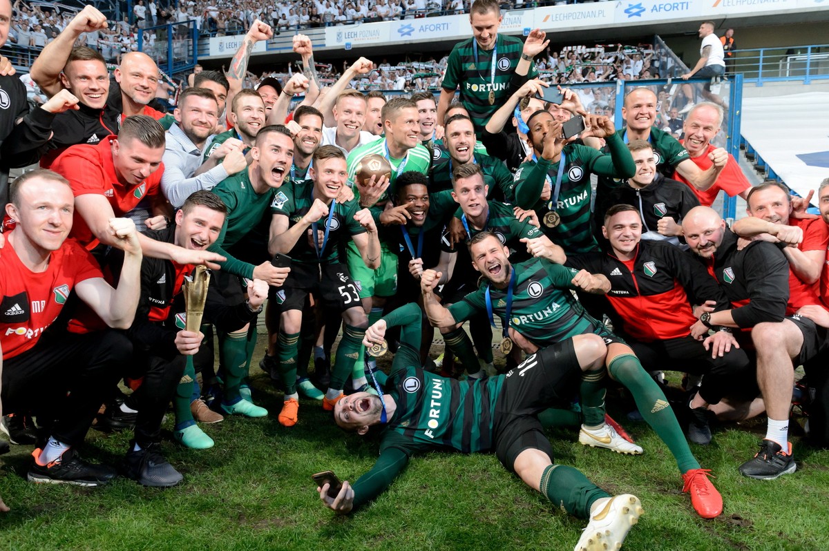 Piłkarze Legii odzyskają "zamrożone" wyjściówki. Łącznie premia za dublet może wynieść 6,5 mln zł