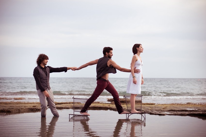 Na festivalu gostuje i pozorišna trupa „Rajska ptica“ iz Atine  koja izvodi predstavu „Romeo i Julija za dvoje“