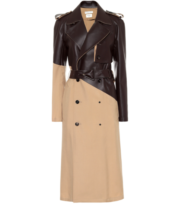 Trench-coat en laine et cuir de Bottega Veneta, CHF 4510, chez Mytheresa. 