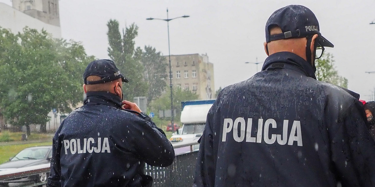 Policja weszła do stołecznego ratusza