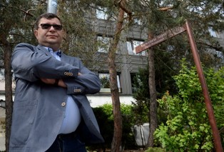 System wyhodował krwiożerczą Stonogę. Teraz ona go pożera