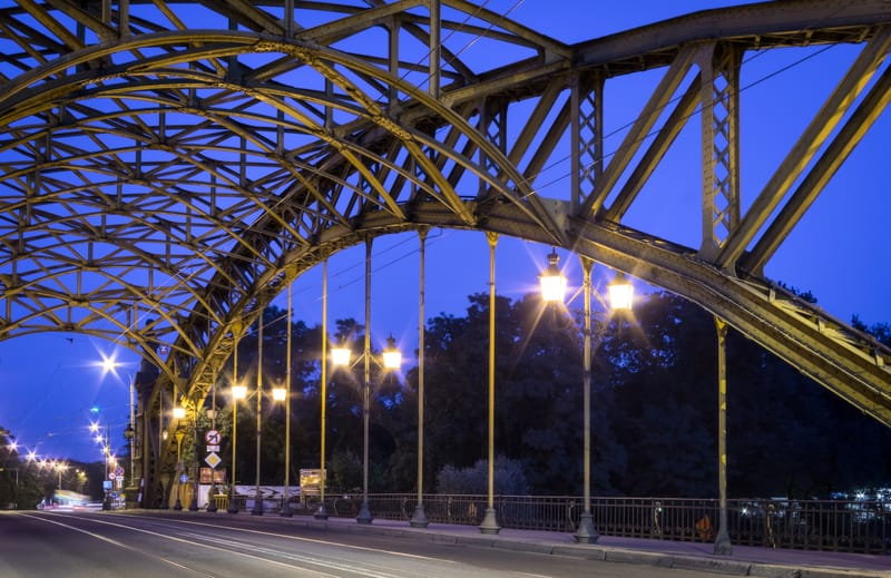 Most Zwierzyniecki nocą