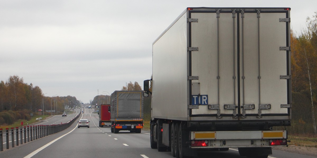 Branża transportowo-logistyczna odczuwa skutki rosnącego popytu na AGD i wzrostów w e-commerce. Rośnie liczba zleceń. 