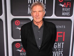 Harrison Ford broni "Gry Endera" przed gejami