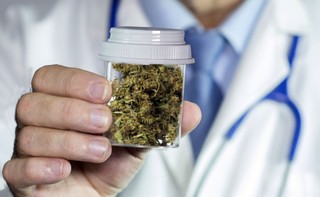 Receptomat nie sprzeda marihuany. Lekarz będzie musiał zbadać pacjenta