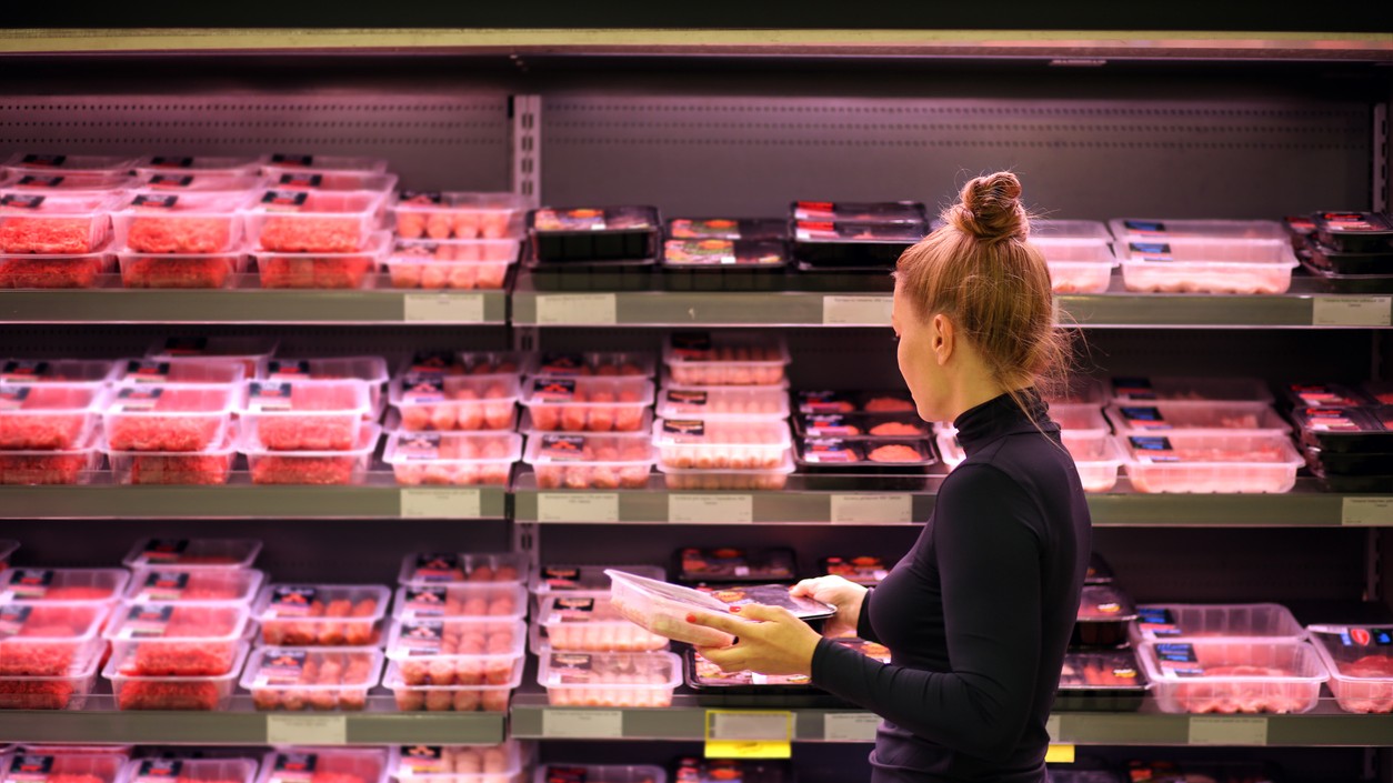 Kde vyhodiť obaly od mäsa?