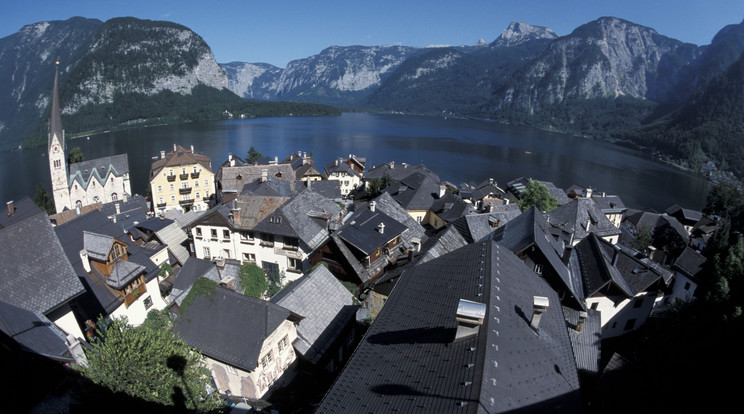 Hallstatt például Ausztria ékszerdoboza, a magyar utazók is kedvelik / Fotó: Northfoto