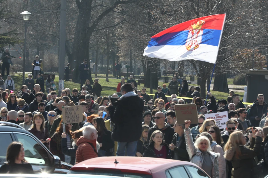 Protest ispred Skupštine Sbije