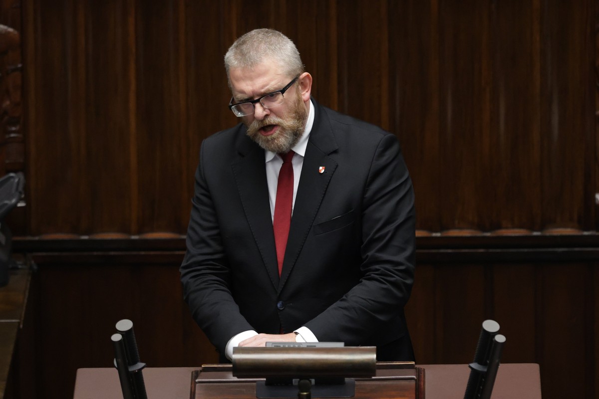 Poseł Grzegorz Braun przeciwny programowi "na waciki". Co to za program? Fot. Dawid Zuchowicz / Agencja Wyborcza.pl
