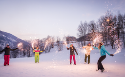 W Sylwestra nie ma godziny policyjnej, ale są ograniczenia. Za jakie zdarzenia mogą posypać się mandaty