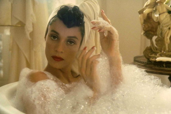 Sonia Braga w filmie "Pocałunek kobiety pająka" (1985)