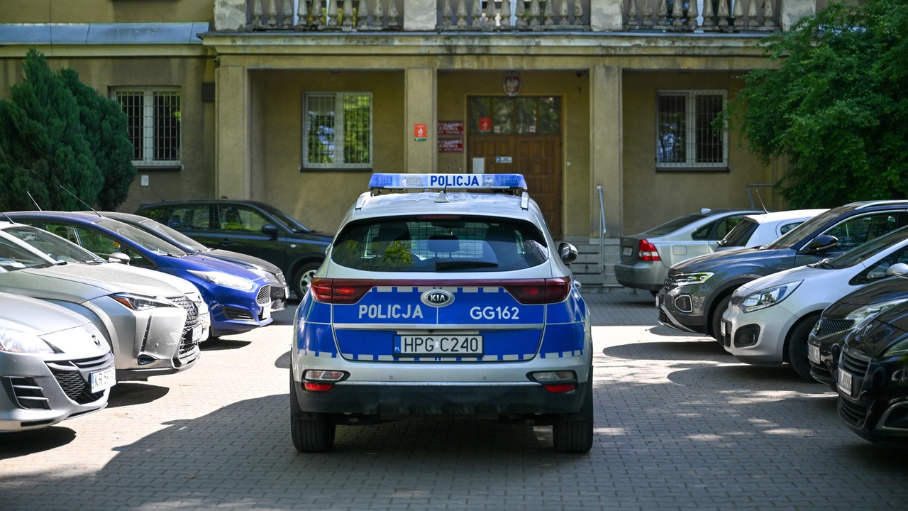 Policja zatrzymała 21-latka. Próbował zgwałcić nieletnią dziewczynkę