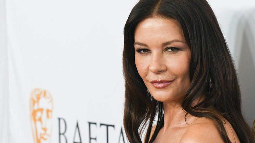 Catherine Zeta-Jones opublikowała zdjęcie, na którym jej włosy są "naturalne" i kręcone