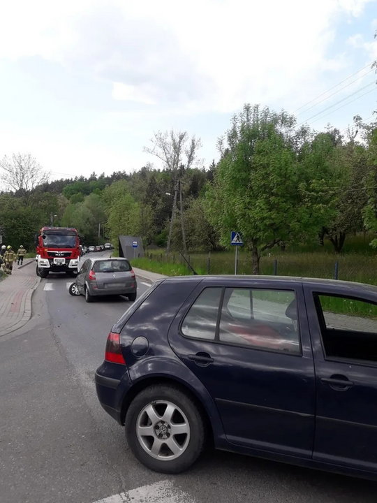 Wypadek na skrzyżowaniu w Łazach Biegonickich