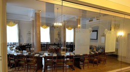 okrągły stół porwał nurt historii [felieton]