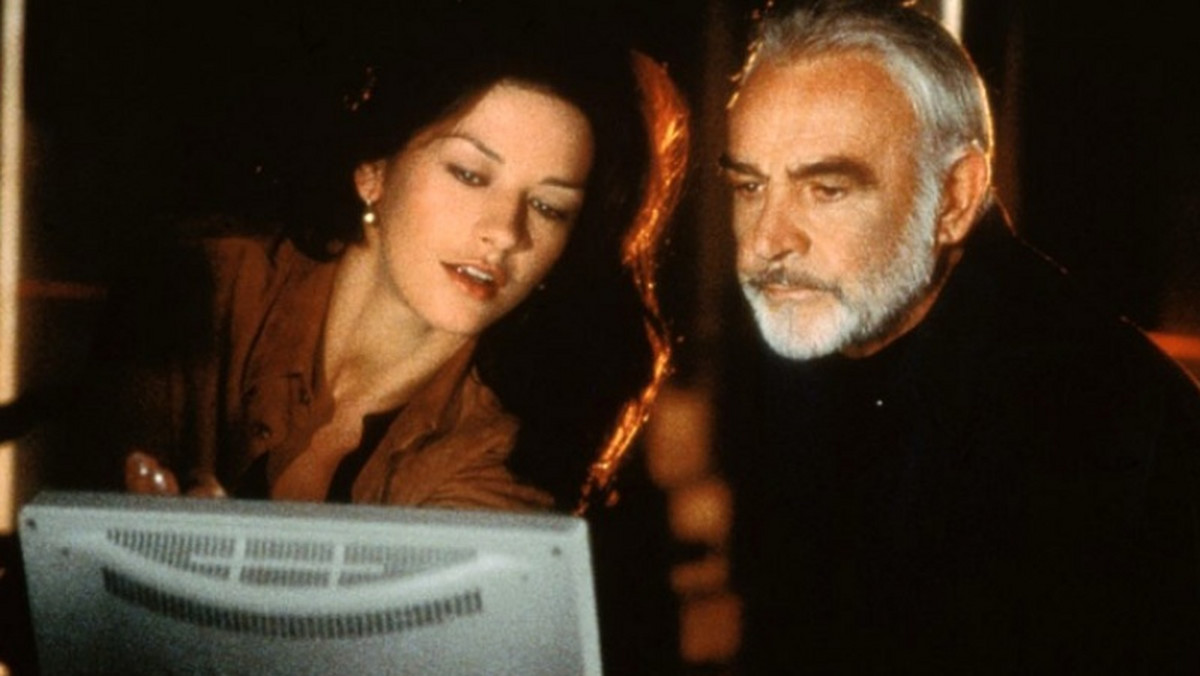 "Osaczeni" ("Entrapment"), reżyseria: Jon Amiel. Obsada: Sean Connery, Catherine Zeta-Jones, Ving Rhames, Will Patton, Maury Chaykin. USA/Wielka Brytania/Niemcy 1999.