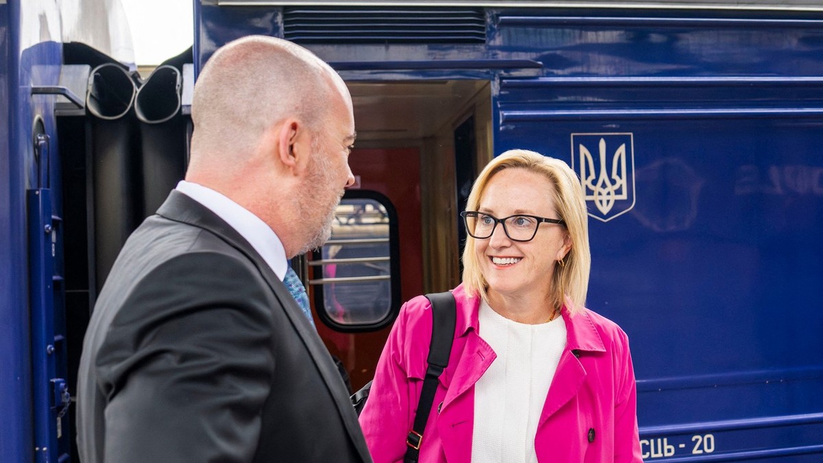 Džuli Dejvis po dolasku u Kijev 5. maja 2025.