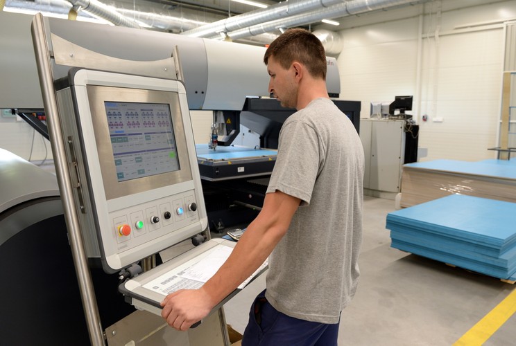 Aktualnie, trwają uzgodnienia w sprawie kolejnego przetargu na zbycie trzech kolejnych nieruchomości. „Mamy listy intencyjne od firm krajowych i zagranicznych, które chcą przystąpić do tego przetargu i ruszyć z budową zakładów produkcyjnych” - poinformował Mazurkiewicz.