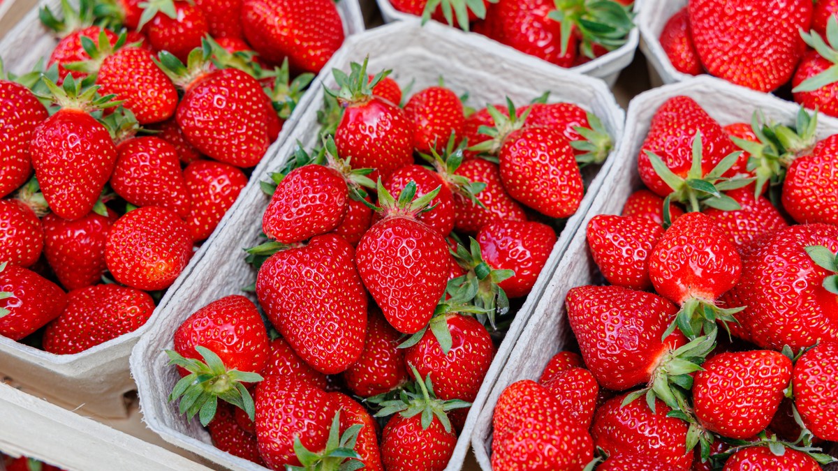 Porcija jagoda ima više vitamina C od pomorandže