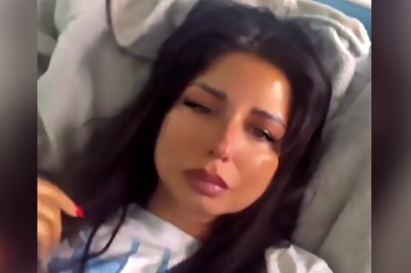 "OPALA MI JE KOSA, IMALA SAM RANE PO GLAVI I TELU" Naša pevačica (41) saznala da ima rak, pa želela da digne ruke od lečenja: O agoniji je ovako govorila