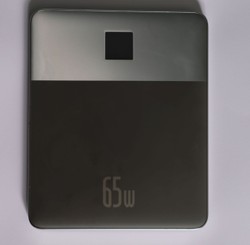 Powerbank cienki jak naleśnik. Baseus Blade 2 ma jednak w sobie tę moc [RECENZJA]