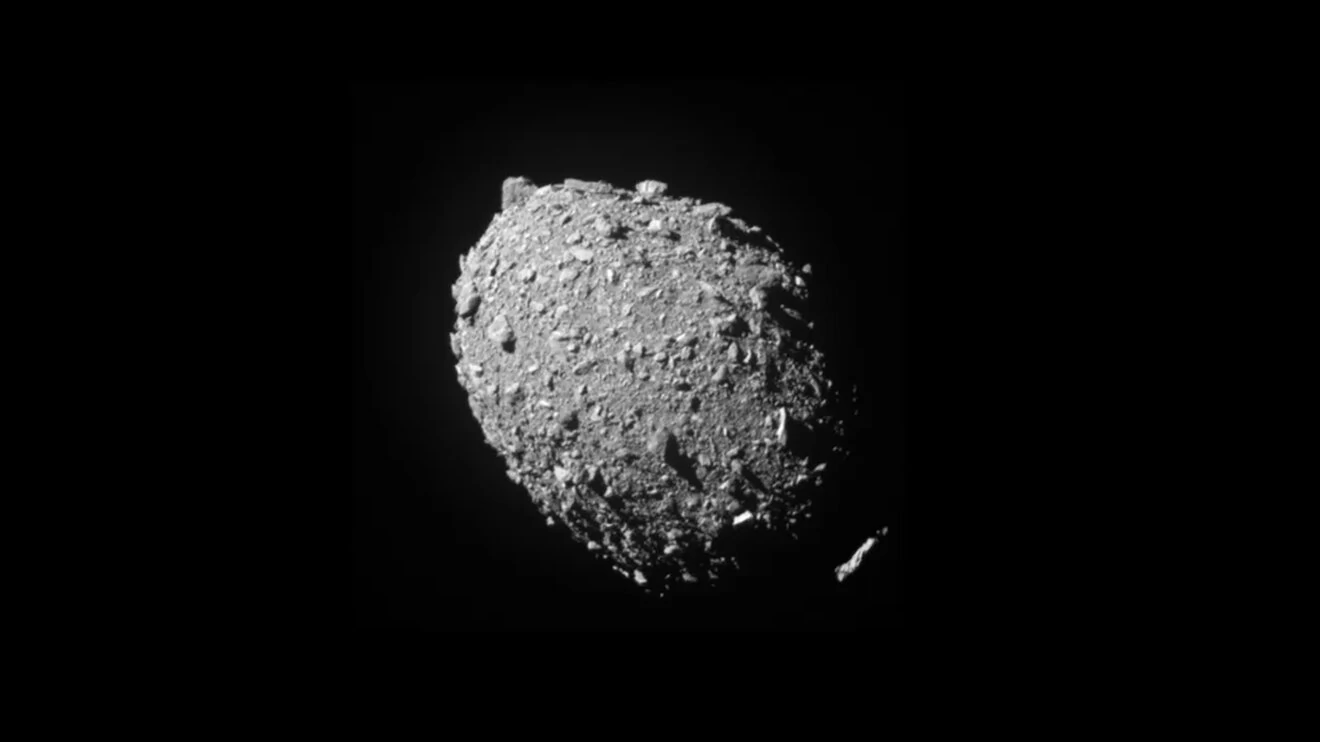 Asteroida Dimorphos – zdjęcie tuż przed uderzeniem DART