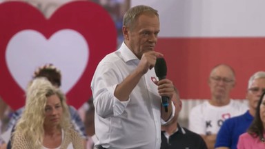 Donald Tusk komentuje sprawę białoruskich śmigłowców. "Trzęsą im się portki"