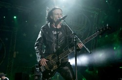 Acid Drinkers - płytę "Peep Show" promouje "Become a Bitch"