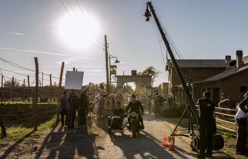 Kao ni za stvaranje, ovo nije lak film ni za gledanje