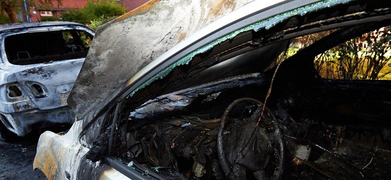 W Gdańsku grasował podpalacz. Spłonęło 19 samochodów. ZDJĘCIA