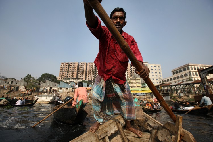 6. Dhaka, Bangladesz: populacja 14,34 miliona; wzrost o 45.2%