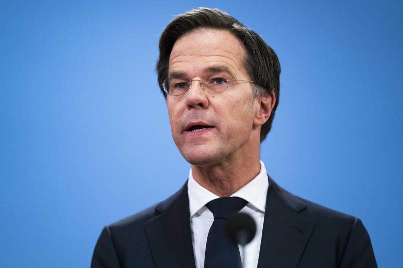 Mark Rutte pozostaje kandydatem na premiera. Mimo skandalu Holendrzy oceniają, że dobrze zarządza kryzysem pandemicznym