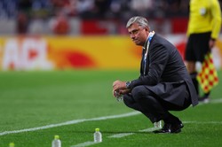 Maciej Skorża rezygnuje z pracy w Japonii. Powód ten sam co w Lechu Poznań