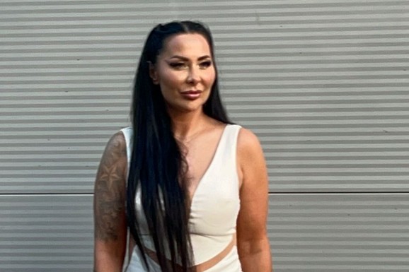 "RADILI SU MI O GLAVI, KLANOVI SU SE SKUPLJALI" Sita Ahmić otkrila zašto nije ušla u Elitu, spomenula Maju i Staniju, a Asmina razotkrila: "Sin mu je u domu" (VIDEO)