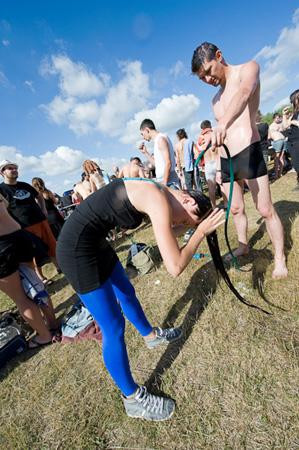 Poranna toaleta na Przystanku Woodstock nikomu niestraszna