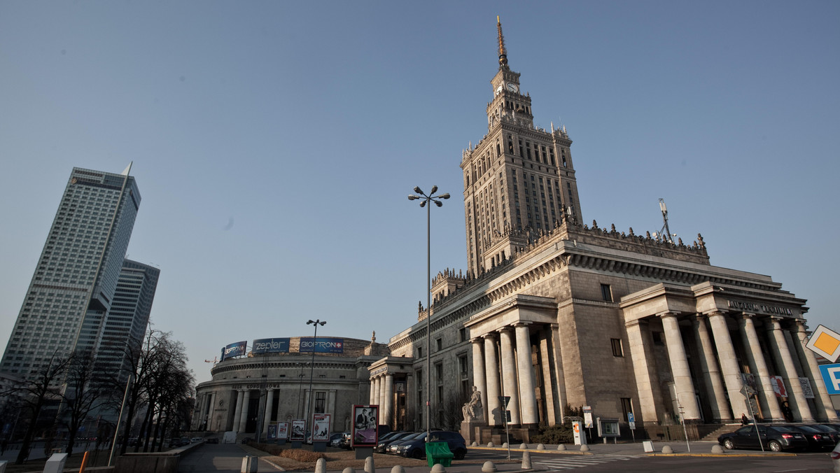 Podczas tegorocznej, 15. edycji Nocy Muzeów, która odbędzie się w sobotę, mieszkańcy stolicy będą mogli wybierać spośród 240 placówek, które wezmą udział w wydarzeniu. Oprócz najbardziej popularnych muzeów, swoje podwoje otworzą m.in. MKiDN, MSWiA, Urząd Patentowy czy Dom Arcybiskupów Warszawskich.