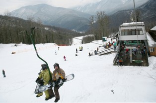 Od 60 do 80 proc. spadły dochody firm z branży narciarskiej. Część z nich nie przetrwa