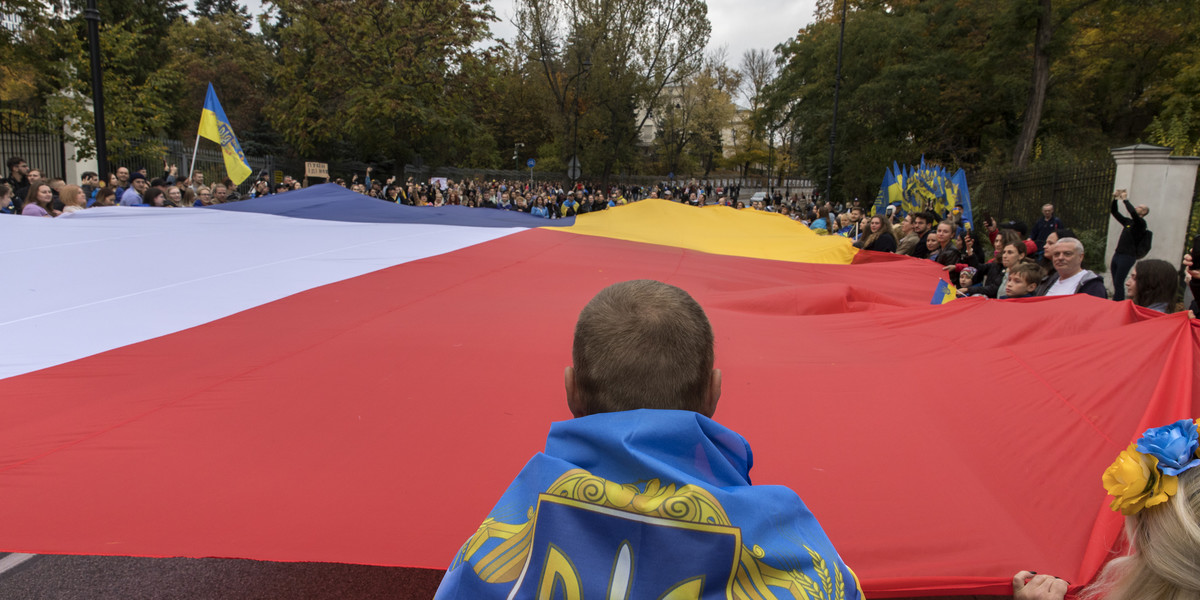 Ukraińcy na demonstracji w Warszawie.