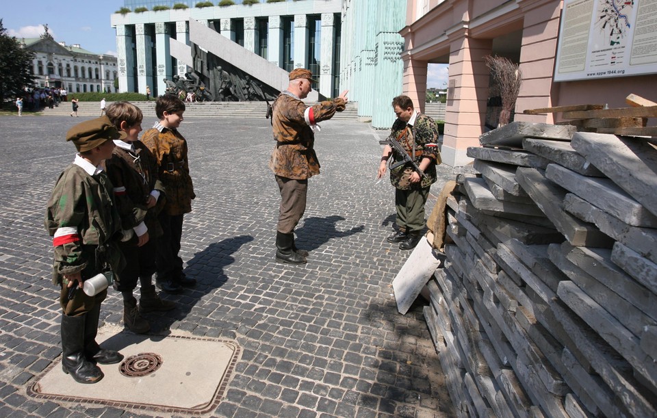 WARSZAWA 65. ROCZNICA POWSTANIA WARSZAWSKIEGO REKONSTRUKCJA