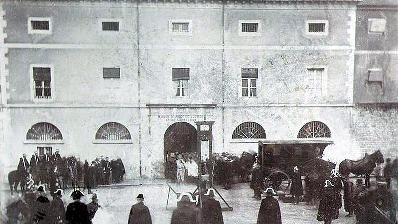 Publiczna egzekucja w Lons-le-Saunier w 1897 r - domena publiczna